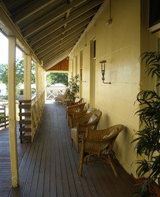 Royal Private Hotel - Accommodation Sunshine Coast 3