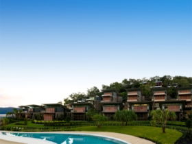 Yacht Club Villas - Accommodation Sunshine Coast 1