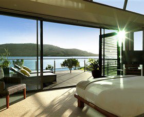 Yacht Club Villas - Accommodation Sunshine Coast 2