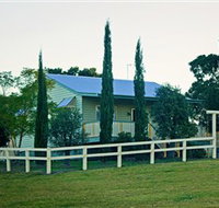 Milford Country Cottages - Accommodation Sunshine Coast