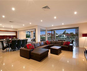 Xanadu Waterfront Elite Holiday Home - Accommodation Sunshine Coast 0