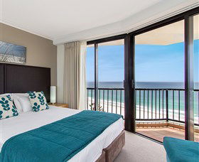 Mantra Coolangatta Beach - Accommodation Sunshine Coast 2