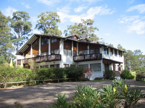 Chalet Swisse Spa Retreat - Accommodation Sunshine Coast 1