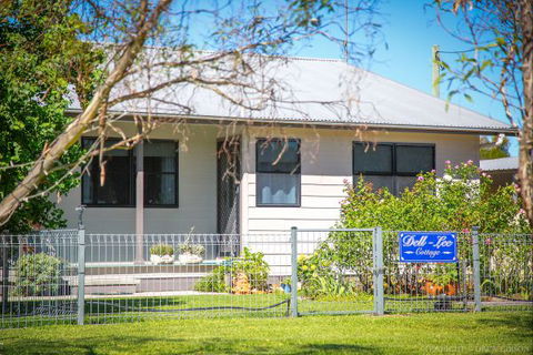 Dell-Lee Cottage - Accommodation Sunshine Coast 0