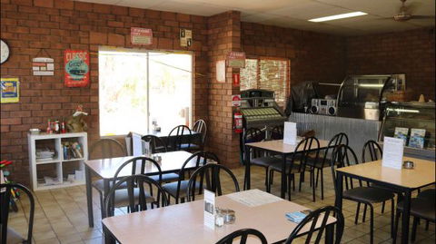Mataranka Roadhouse And Cabins - Accommodation Sunshine Coast 2