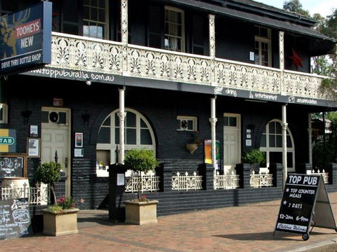 Top Pub - Accommodation Sunshine Coast 1