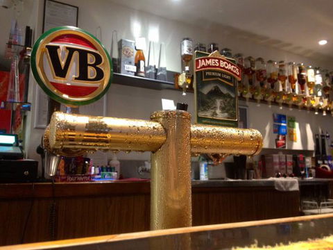 Top Pub - Accommodation Sunshine Coast 3