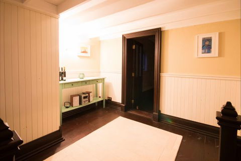 Lakeside Chapel Meningie - Accommodation Sunshine Coast 7