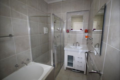 Christies Cottage For Holidays And Relocations. - Accommodation Sunshine Coast 14