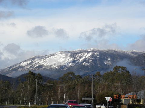 Myrtleford Masonic Units - Accommodation Sunshine Coast 0
