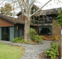 Trenberth House - Accommodation Sunshine Coast