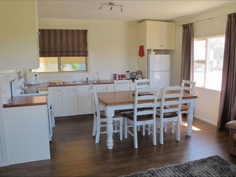 Fensom's Holiday Home - Accommodation Sunshine Coast 5