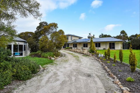 Fensom's Holiday Home - Accommodation Sunshine Coast 9
