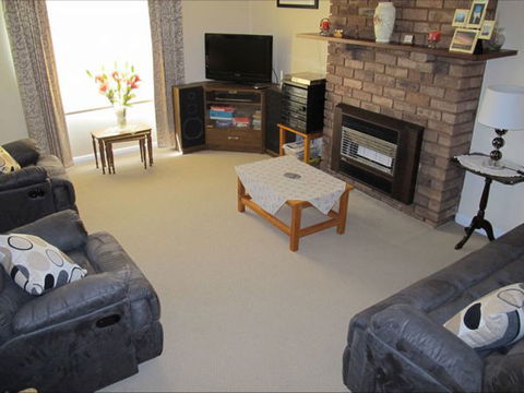 Fensom's Holiday Home - Accommodation Sunshine Coast 16