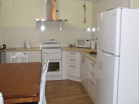 Fensom's Holiday Home - Accommodation Sunshine Coast 19