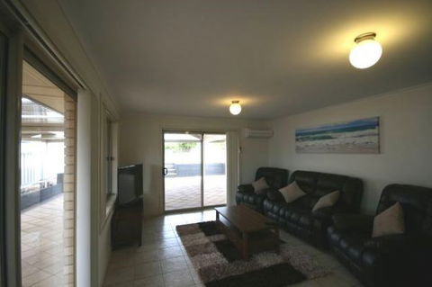 LJ Hooker Goolwa Holiday Rentals - 42 Underwood Avenue, Goolwa Beach - Accommodation Sunshine Coast 22
