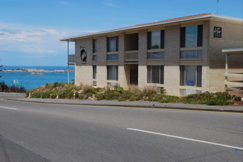 10 Calypso At Port Elliot - Accommodation Sunshine Coast 0