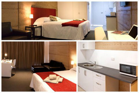 Crossroads Ecomotel - Accommodation Sunshine Coast 0