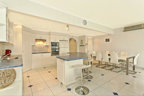SALT Waterfront Apartment - Accommodation Sunshine Coast 2