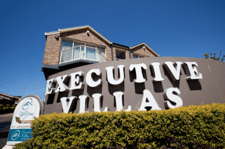 Jesmond Executive Villas - Accommodation Sunshine Coast 0