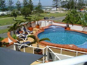 Aquarius Resort - Accommodation Sunshine Coast 2