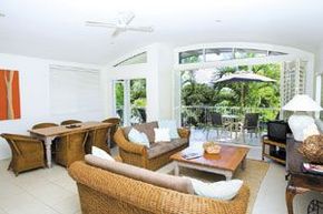 Noosa Outrigger Beach Resort - Accommodation Sunshine Coast 2
