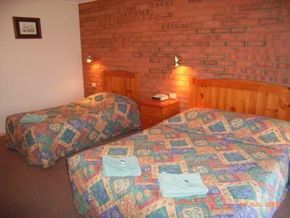 Tea House Motor Inn - Accommodation Sunshine Coast 1