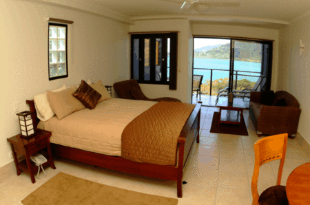 Waterfront Whitsunday Retreat - Accommodation Sunshine Coast 5