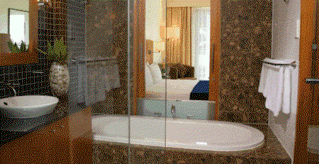 Majestic Roof Garden Hotel - Accommodation Sunshine Coast 0