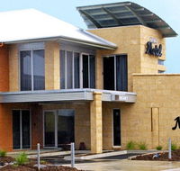 Strath Motel - Accommodation Sunshine Coast