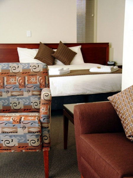 Strath Motel - Accommodation Sunshine Coast 1