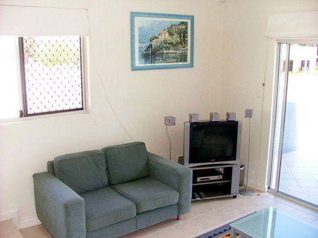 Tasman Beachside Apartments - Accommodation Sunshine Coast 3
