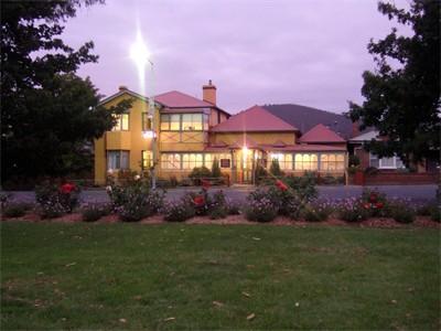 New Norfolk TAS Accommodation Sunshine Coast
