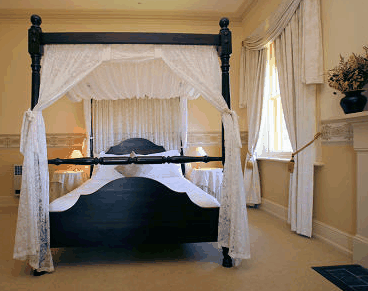 Waratah On York - Accommodation Sunshine Coast 2