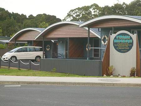 Strahan Bungalows - Accommodation Sunshine Coast 0