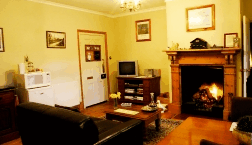 Crabtree House Heritage Suites - Accommodation Sunshine Coast 0