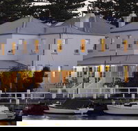 Oscars Waterfront Boutique Hotel - Accommodation Sunshine Coast