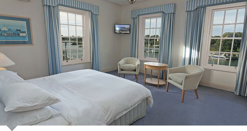 Oscars Waterfront Boutique Hotel - Accommodation Sunshine Coast 1