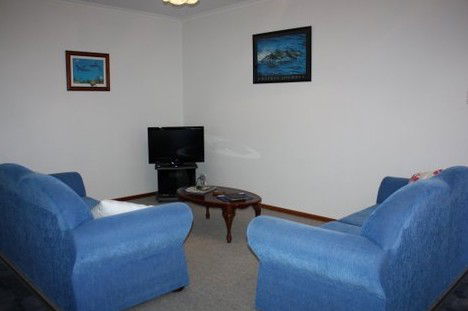 Robe Dolphin Court Apartments - Accommodation Sunshine Coast 4