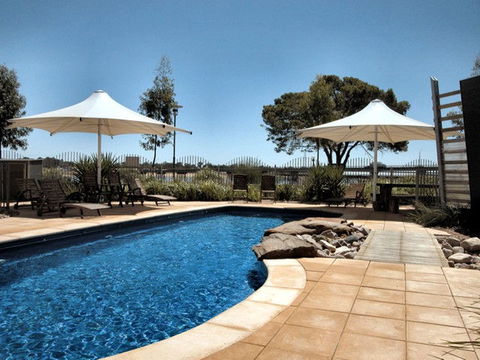 Majestic Oasis Apartments - Accommodation Sunshine Coast 0