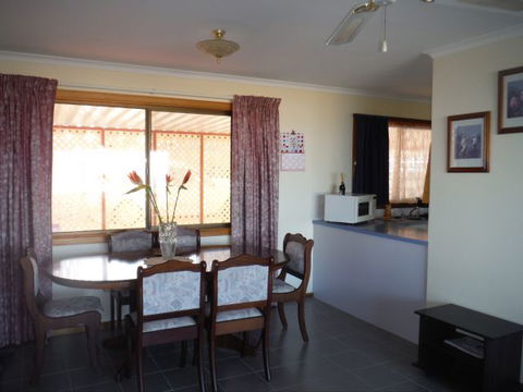 Kenny's Retreat - Accommodation Sunshine Coast 2