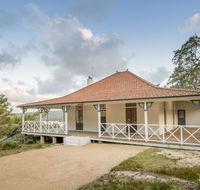 Hilltop Cottage - Accommodation Sunshine Coast