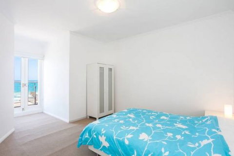 Lorne Beach Accom - Accommodation Sunshine Coast 4
