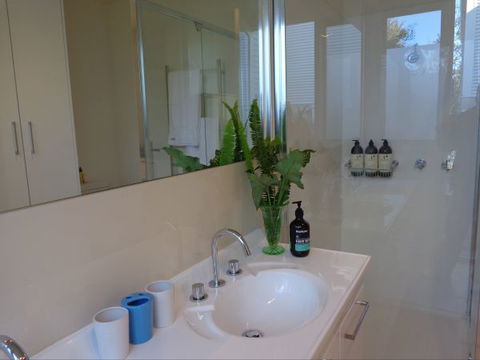 Buoys On Queens - Accommodation Sunshine Coast 5