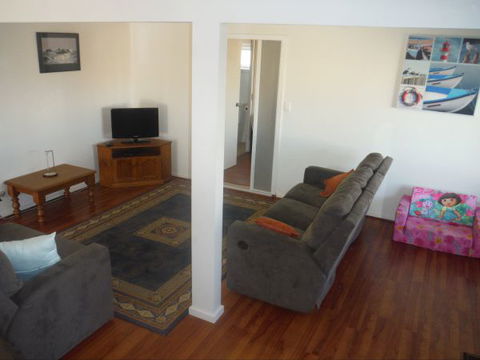 Costa To Coast - Accommodation Sunshine Coast 1
