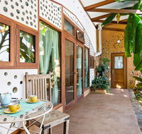 Earthship Ironbank - Accommodation Sunshine Coast