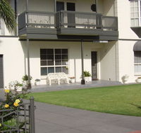 Glenelg Sea-Breeze BB - Accommodation Sunshine Coast