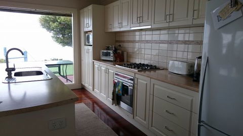 St Helens Beachfront - Accommodation Sunshine Coast 2