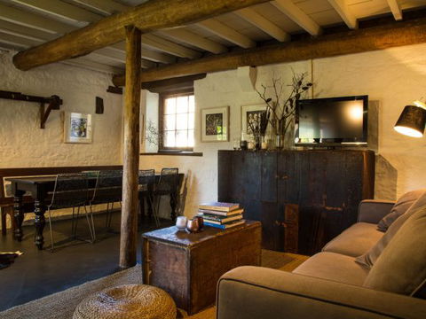 Farm Pod At Twamley Farm - Accommodation Sunshine Coast 4