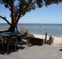 Undercurrent - Accommodation Sunshine Coast
